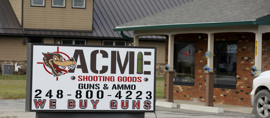 La tienda donde James Crumbley, padre del atacante en el colegio de Michigan, compró el arma homicida