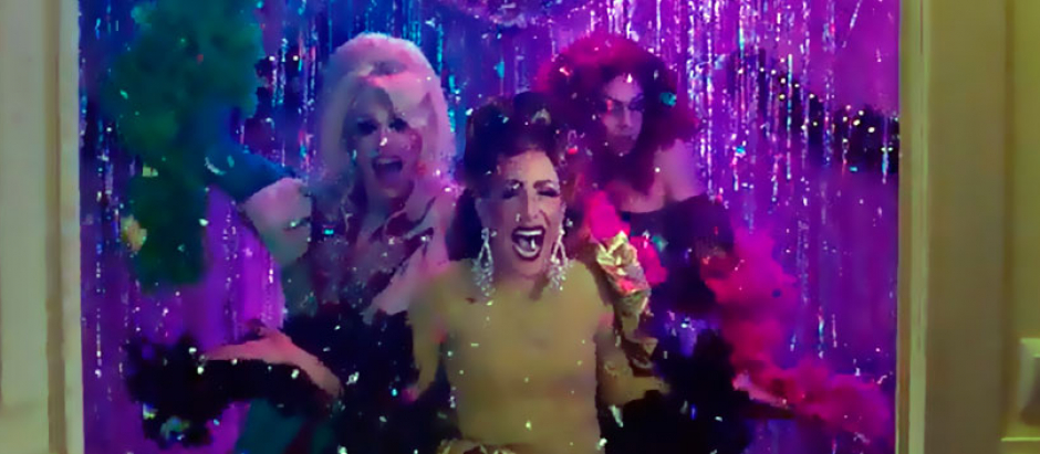 Imagen de las tres drag queen que reemplazan a los Reyes Magos en el vídeo de Antena 3