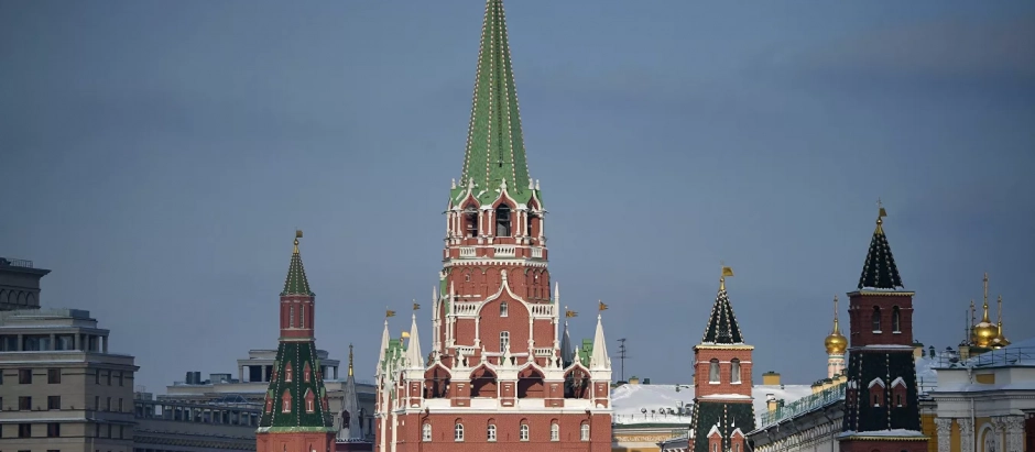 Edificio y cercanías del Kremlin en Moscú