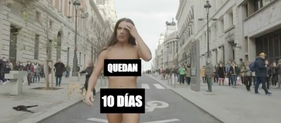 Imagen del vídeo en el que Cristina Pedroche pasea desnuda por el centro de Madrid