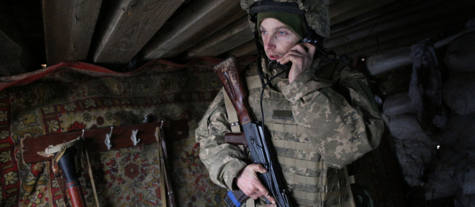 Un soldado ucraniano en la frontera