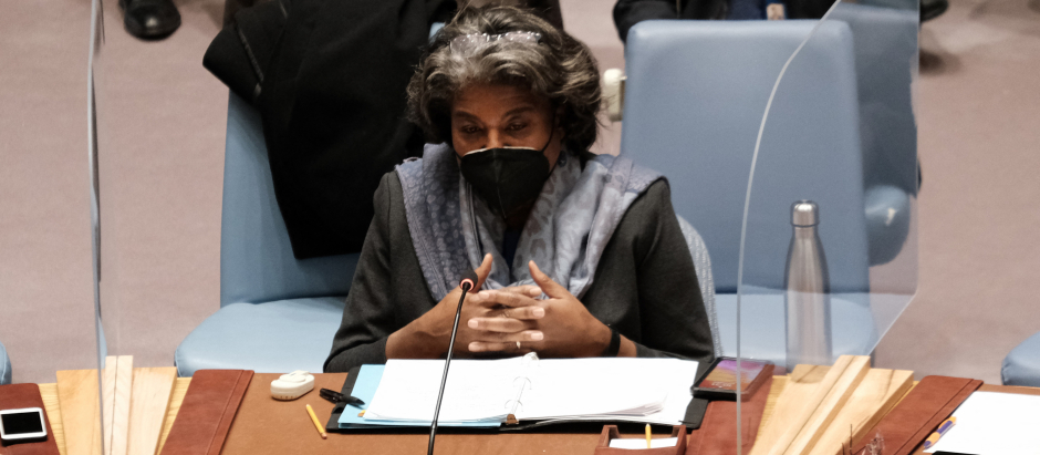 La embajadora de Estados Unidos ante las Naciones Unidas, Linda Thomas-Greenfield, habla en una reunión del Consejo de Seguridad