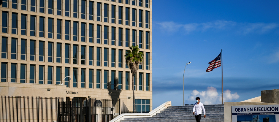Vista de la embajada de EE.UU. en La Habana
