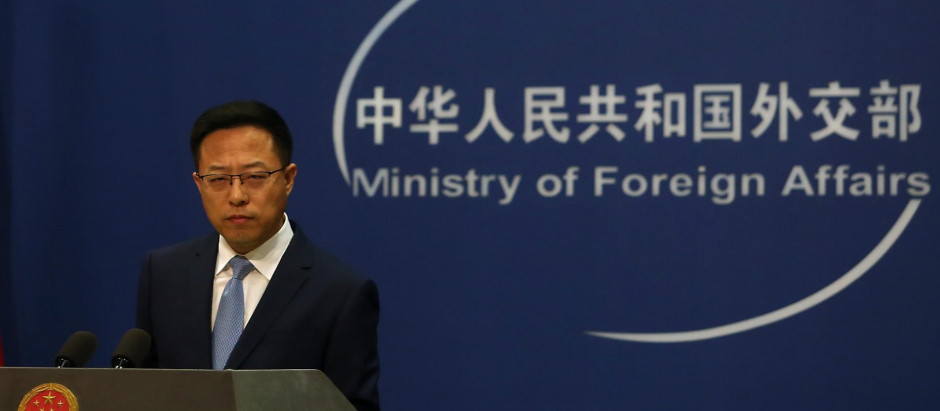 «El contenido relacionado con China en esta ley está impregnado de la mentalidad de la Guerra Fría», ha declarado el portavoz del Ministerio de Relaciones Exteriores, Zhao Lijian
