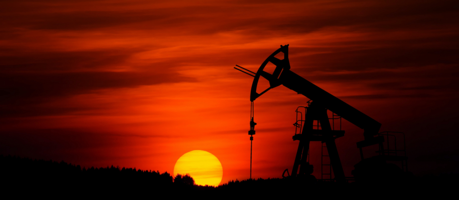 El precio del petróleo supera los 100 dólares por barril