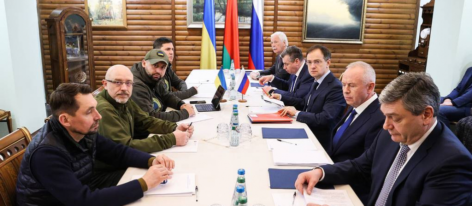Mesa de negociación entre Ucrania-Rusia en Bielorrusia