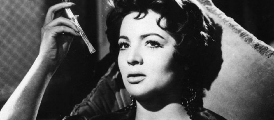 Fotograma de la película 'El último cuplé' (1957).