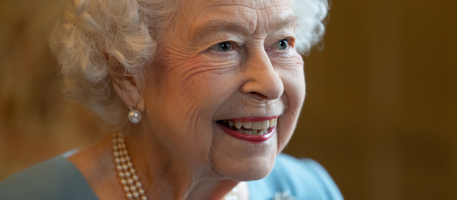 Queen Elizabeth II celebrate the start of the Platinum Jubilee. Picture date: Saturday February 5, 2022.