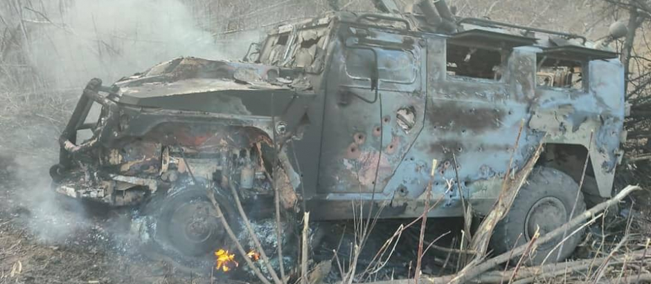 Vehículo ruso destruido Ucrania