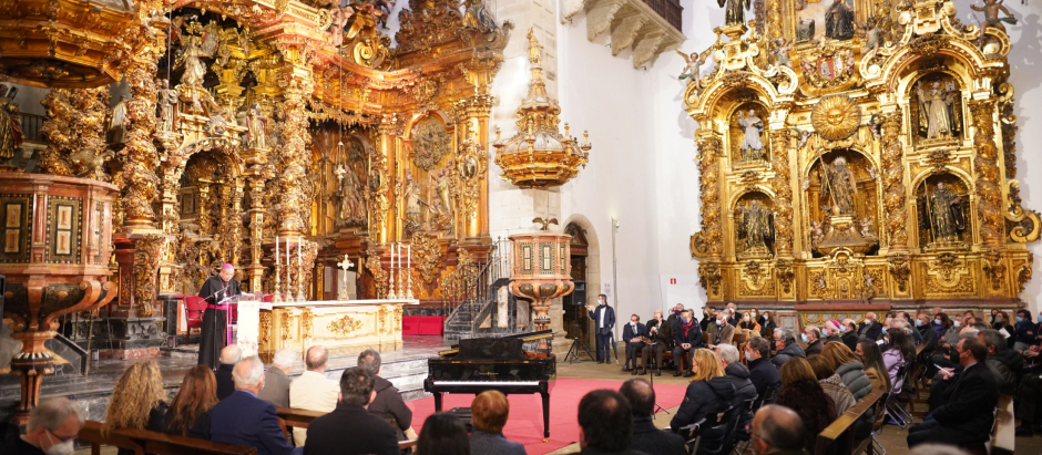 El nuncio durante la celebración del Encuentro de Empresarios Católicos en Santiago de Compostela