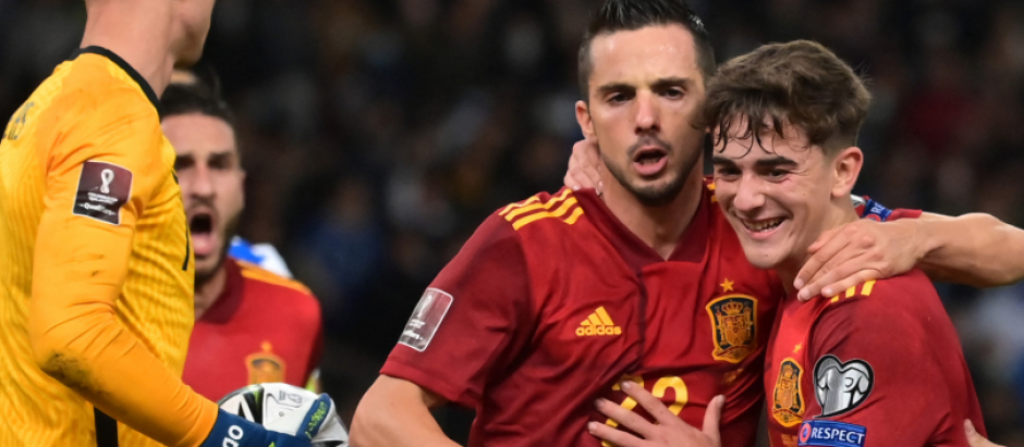 La selección española en su victoria ante Grecia durante la clasificación para el Mundial de Qatar 2022