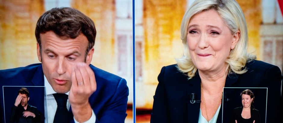 Direct Macron-Le Pen debate on TV. Paris, 2022-04-20. Photograph by Aline Morcillo / Hans Lucas.
Emmanuel Macron y Marine Le Pen, candidatos a la Presidencia de Francia, durante su último debate televisivo