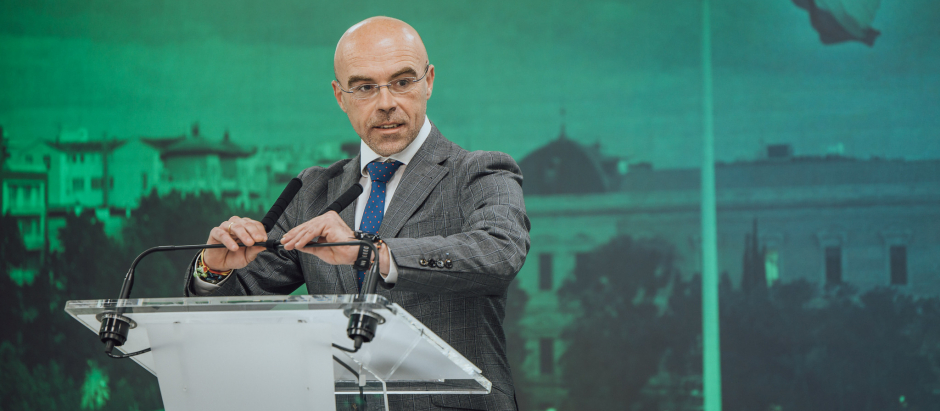 Jorge Buxadé ha contestado a la exclusiva de El Debate este lunes en la rueda de prensa en la sede nacional de la formación