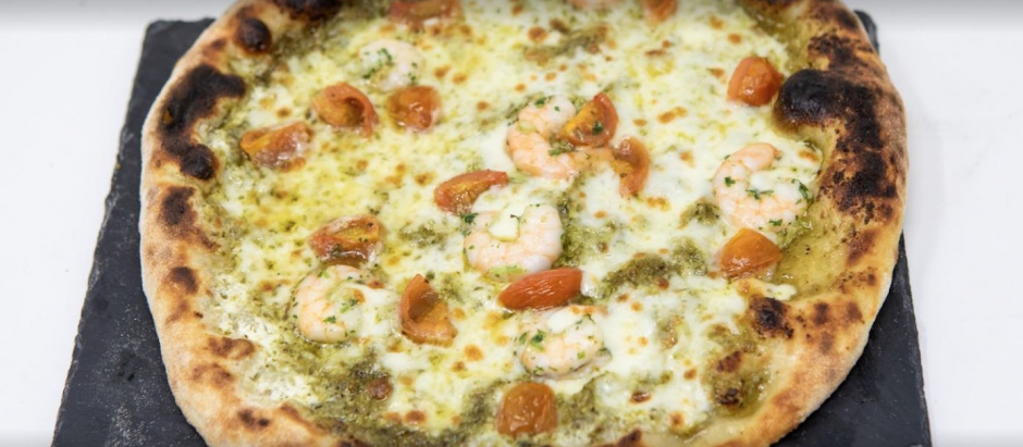 Pizza con gamba roja, de Fabbrica Della Pizza, la mejor de España
