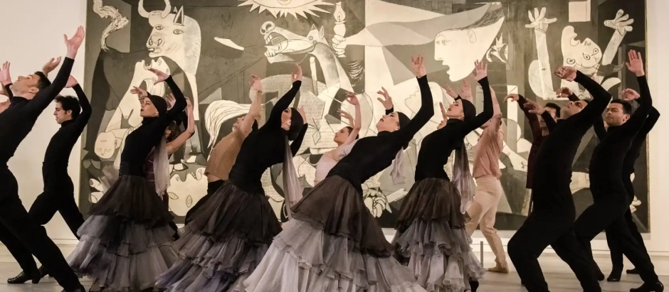 El Ballet Nacional de España y la Compañía Nacional de Danza celebran el Día Internacional de la Danza frente a la obra de Picasso