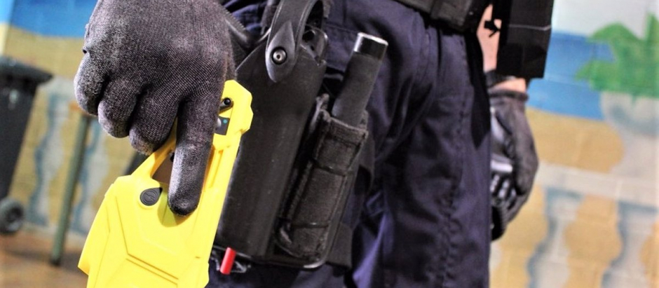 Un agente de los Mossos d'Esquadra con una pistola Taser durante una sesión de formación en el Institut de Seguretat Pública de Catalunya (ISPC)
POLITICA CATALUÑA ESPAÑA EUROPA BARCELONA SOCIEDAD
