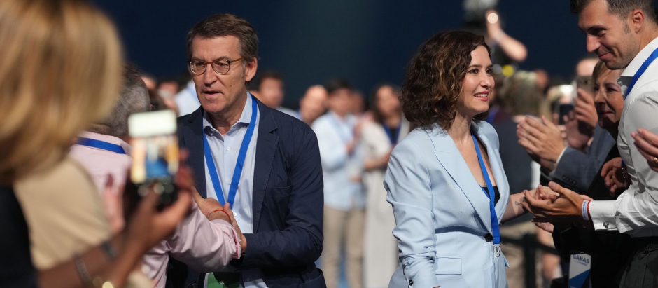 Alberto Núñez Feijóo e Isabel Díaz Ayuso en el Congreso del PP de Madrid