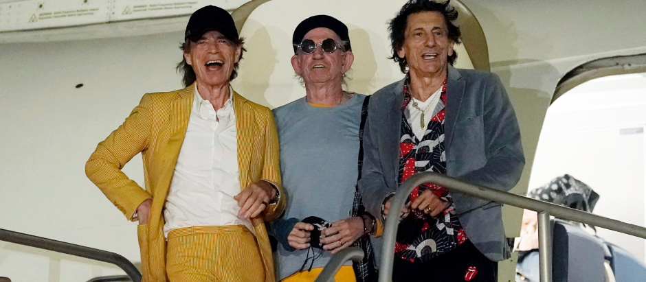 Singer Mick Jagger with musicians Keith Richards  and Ron Wood of The Rolling Stones at Hollywood Burbank Airport in Burbank, Calif., Monday, Oct. 11, 2021