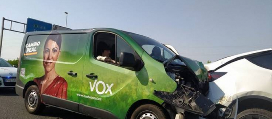 La furgoneta accidentada de Vox