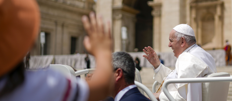 El Papa Francisco tras la audiencia general del miércoles 22 de junio