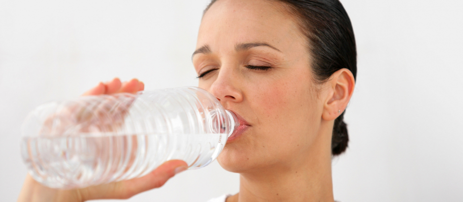 La hidratación es fundamental en los días de calor