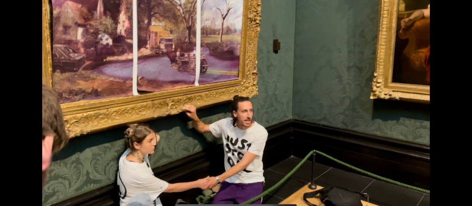 Los activistas también se pegaron a una obra de Constable en la National Gallery