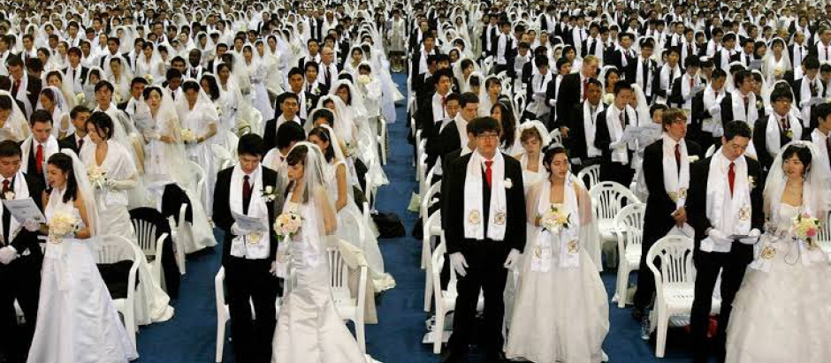 Una de las 'bodas en masa' que acostumbra a celebrar la secta Moon