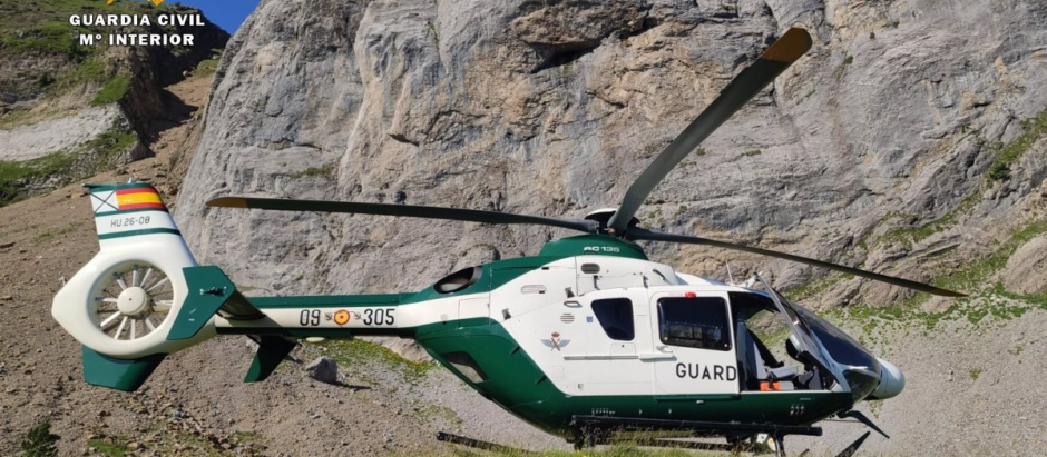 El helicóptero de la Benemérita ha evacuado el cádaver
POLITICA ESPAÑA EUROPA ARAGÓN SOCIEDAD
GUARDIA CIVIL