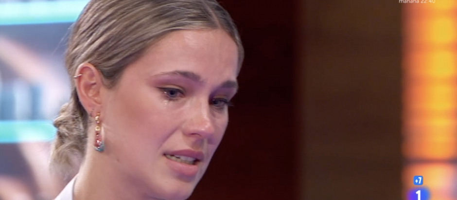 Verónica llora durante la final de 'MasterChef 10'