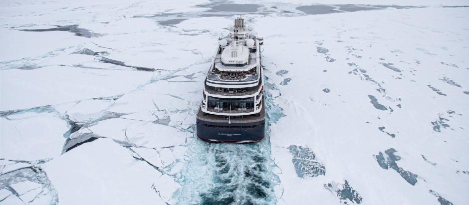 El Comandante Charcot es el primer crucero de lujo de pasajeros en alcanzar el Polo Norte Geográfico