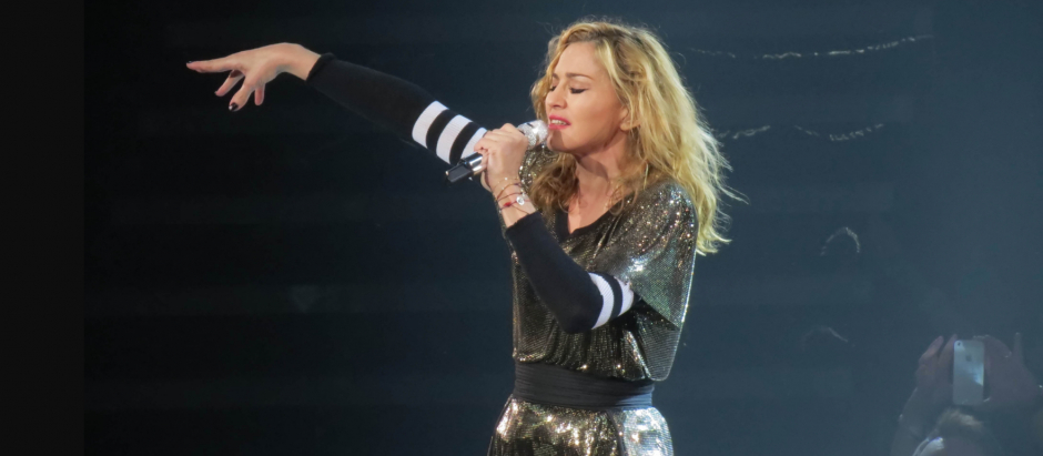 Madonna durante el MDNA Tour en 2012