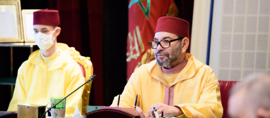 Mohamed VI celebra el bandazo de Sánchez sobre el Sáhara y lo califica de «responsable»