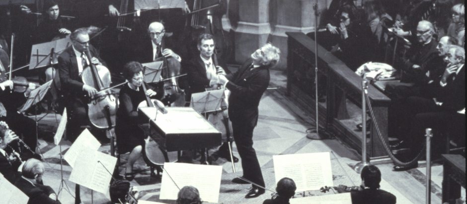 Leonard Bernstein durante un concierto