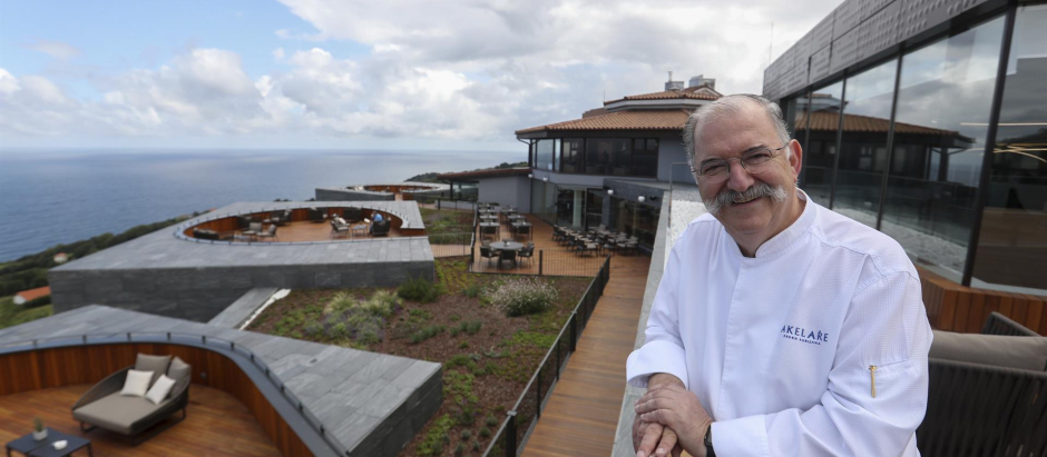 El laureado chef donostiarra Pedro Subijana en el restaurante estrella Michelin que dirige en el monte Igueldo de San Sebastián