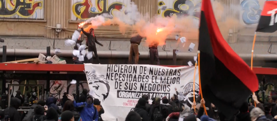 Chilenos marchan por Salvador Allende