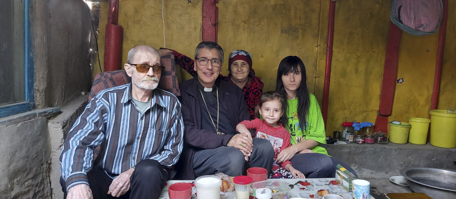 El obispo José Luis Mumbiela llegó a Kazajistán hace 24 años como misionero
