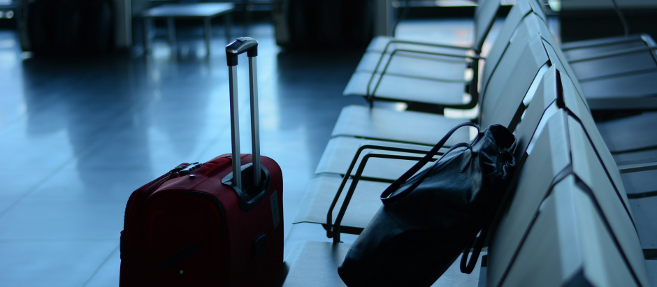 Imagen de unas maletas en el aeropuerto