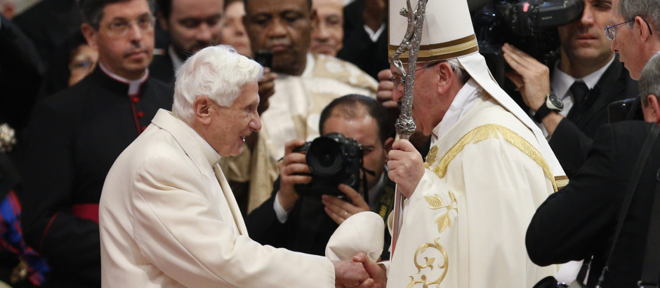 El Papa emérito contrapone al activista, el que construye con sus propias fuerzas, con la figura del verdadero reformador: el santo