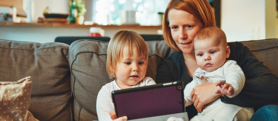 Un nuevo estudio de la universidad de Missouri ha analizado el impacto de las redes sociales en la maternidad