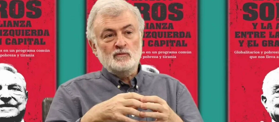 El escritor Carlos Astiz