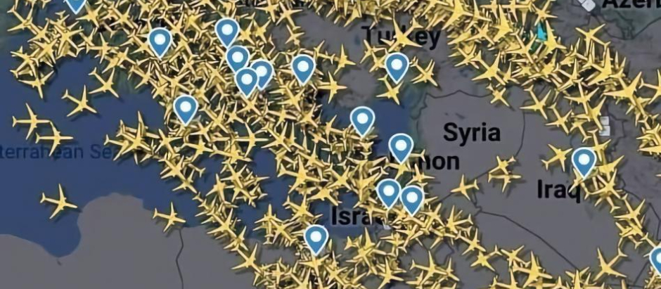 El radar de vuelos muestra un continuo trasiego de vuelos sobre Egipto