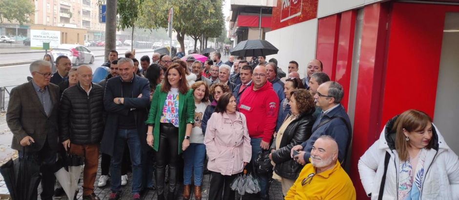 Carmen Campos presenta su candidatura a las primarias del PSOE
