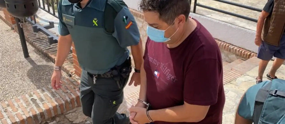 Javier Biosca, en una imagen de archivo, cuando fue detenido por la Guardia Civil
