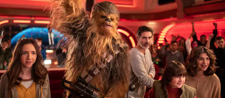 Chewbacca es uno de los personajes estrella de la experiencia inmersiva Star Wars: Galactic Starcruiser