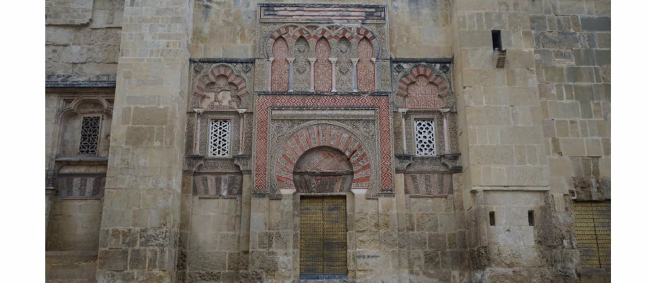Cultura ha dado luz verde al estudio de materiales de la Puerta de San Ildefonso, de la que se desprendieron fragmentos en abril de este año.