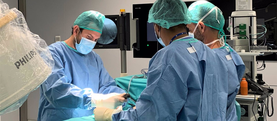 Una intervención de neurocirugía realizada en el Hospital Quirónsalud Córdoba con la nueva técnica