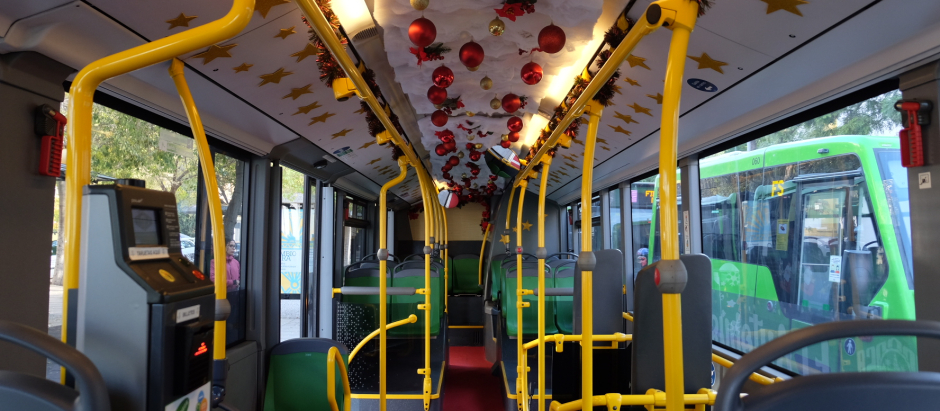 Autobús de Aucorsa decorado