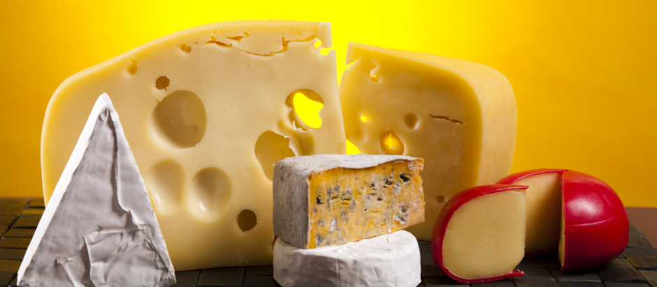 Cenar queso curado no es recomendable