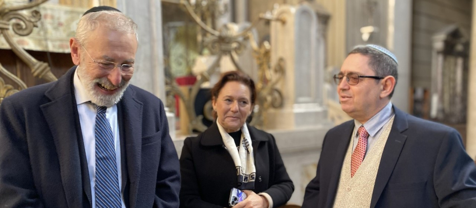 El rabino Ariel Stofenmacher, a la derecha, reconoce en el Papa Francisco