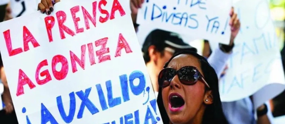 Manifiesta de protesta en defensa de la libertad de prensa en Venezuela